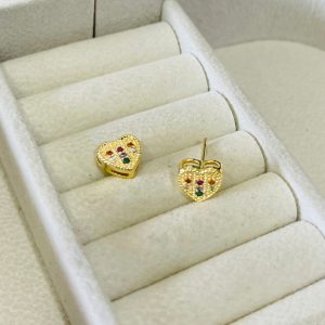 BRINCO CORACAO SETE ZIRC. TAM 8 BANHO DOURADO