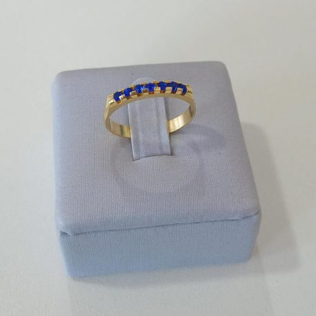 ANEL COM SETE PEDRAS BANHO DOURADO